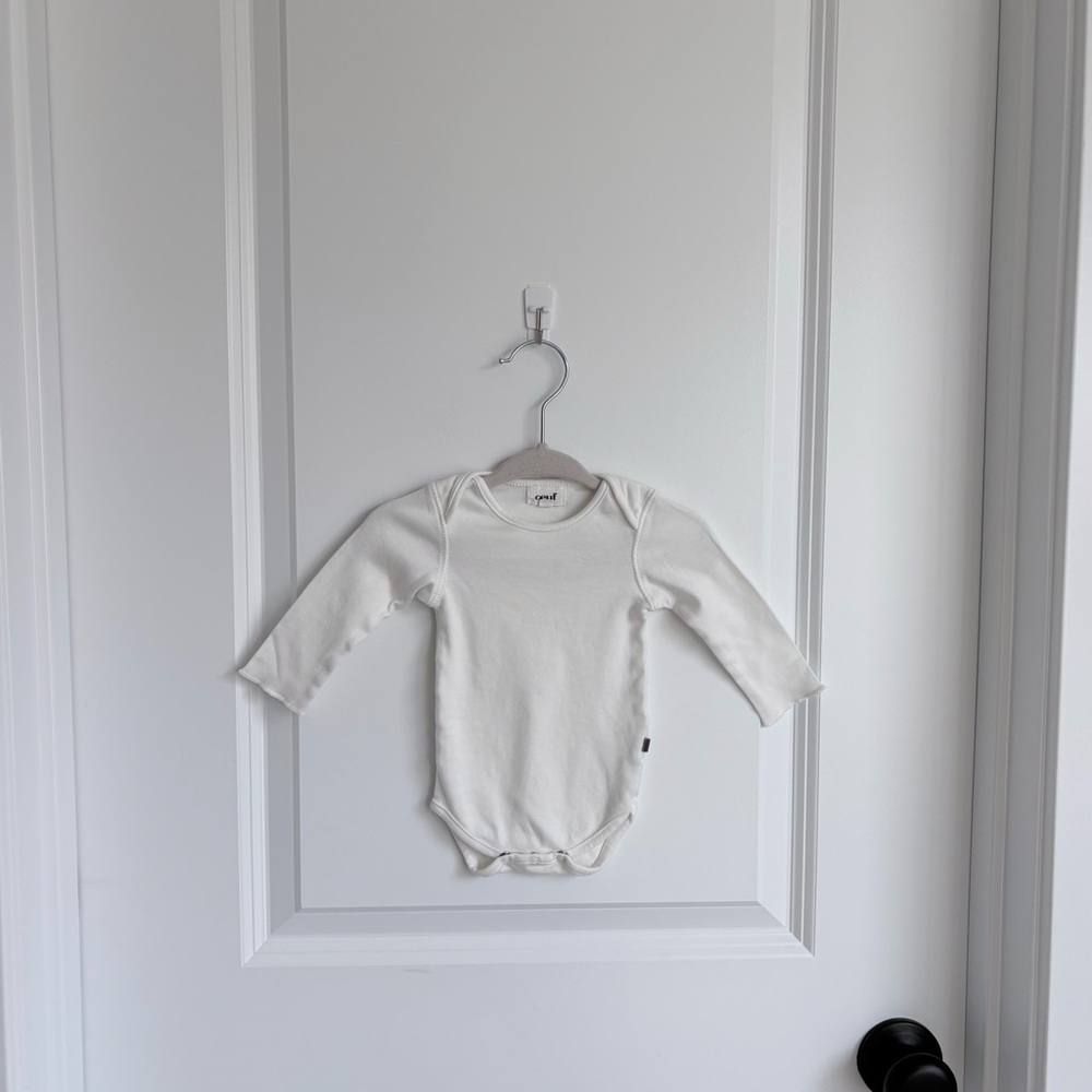 🥚Oeuf Baby Pima Cotton Gardenia Cream Onesie